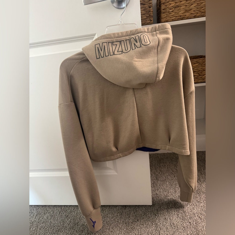 Mizuno Tan Cropped Hoodie Ronda Rousey Collection - Picture 4 of 6